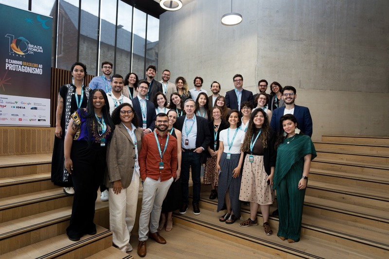 Brasil em debate global: lideranças se reúnem em Oxford para discutir eleições, IA e nova ordem internacional