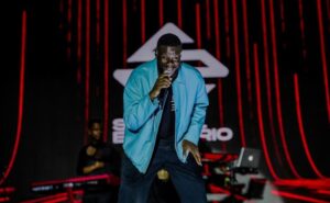 Samuel Eleoterio lança o single e videoclipe de “Vai na Marcha”