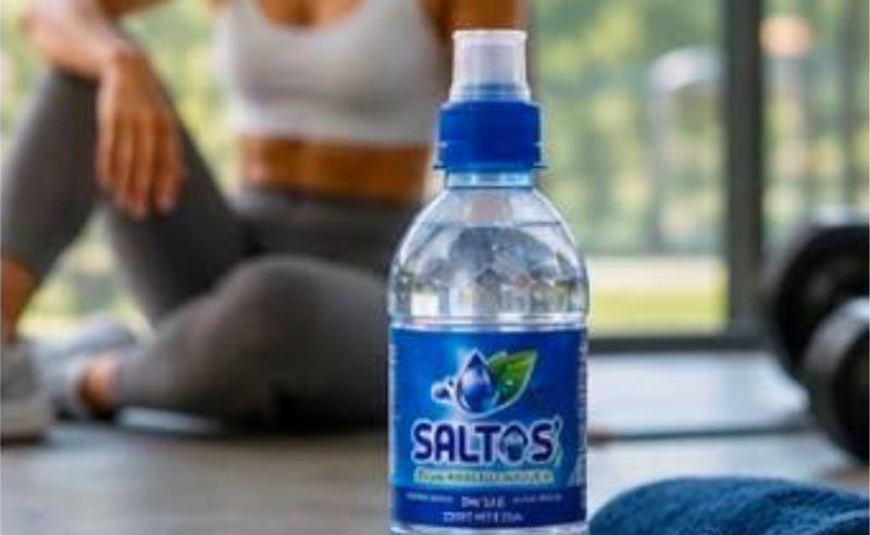 Clair Da Silveira Savino impulsiona o mercado de água mineral alcalina com a marca Saltos no Paraguai