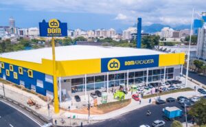 DOM Atacadista transforma aniversário em plataforma de negócios para marcas parceiras
