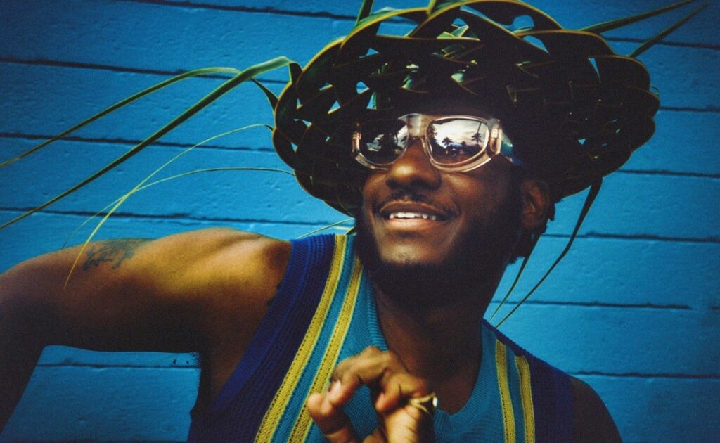 Leon Bridges lança o seu novo álbum ‘Happiness Anytime’
