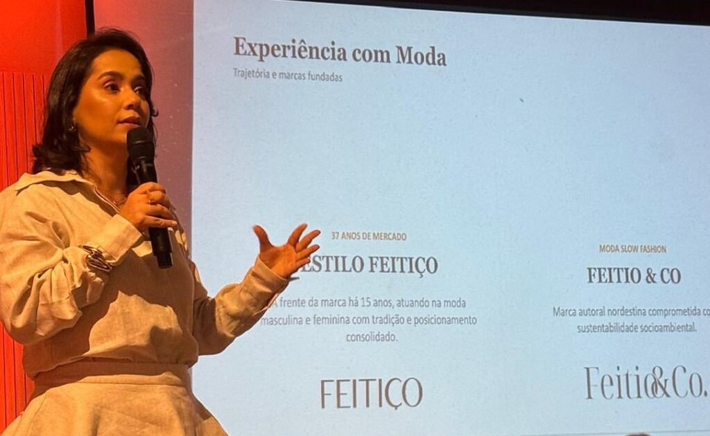 Mariana Holanda ministra palestra sobre como a marca pessoal influencia a identidade profissional