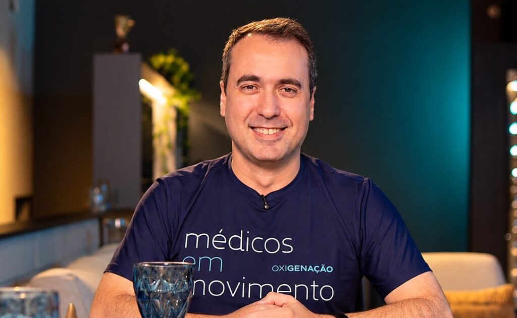 Dr. Cadu Queiroz amplia debate sobre os novos caminhos da medicina na segunda temporada do podcast Sinapses